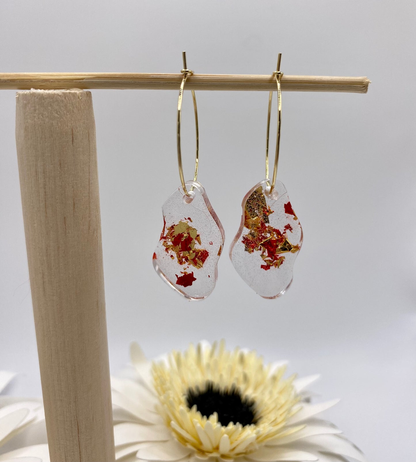 Red and Gold Wavy Medium on Medium Gold Hoop