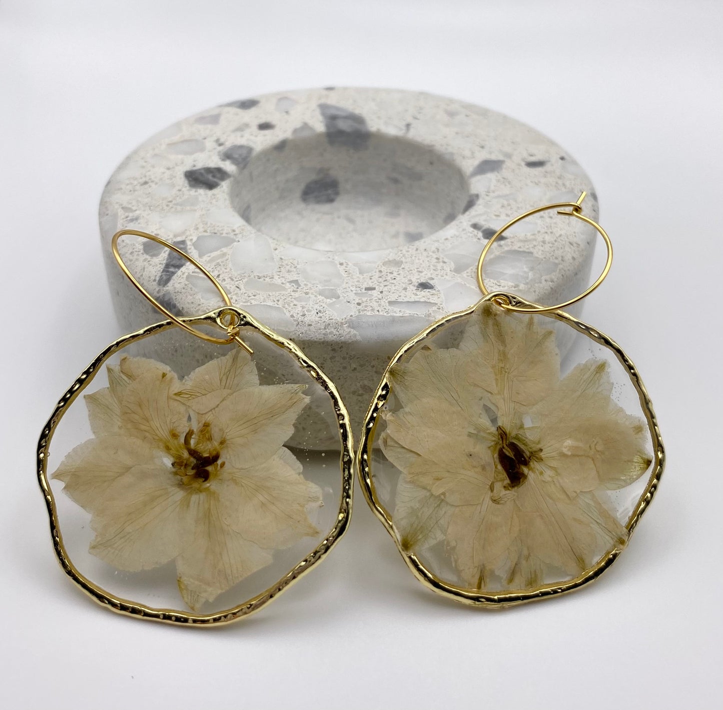 Hammered Gold Large White Flower on Small Gold Hoop