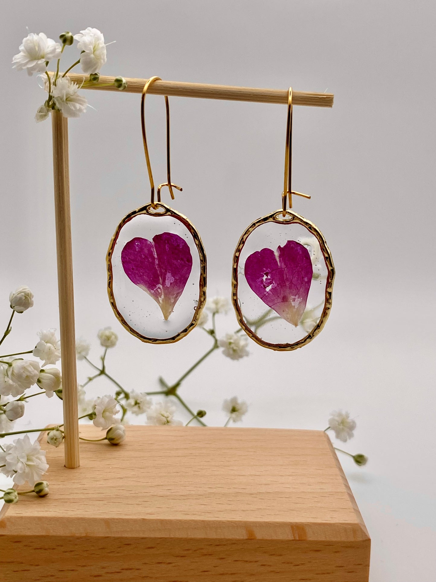 Hammered Gold Purple Heart Petal on Gold Kidney Wire