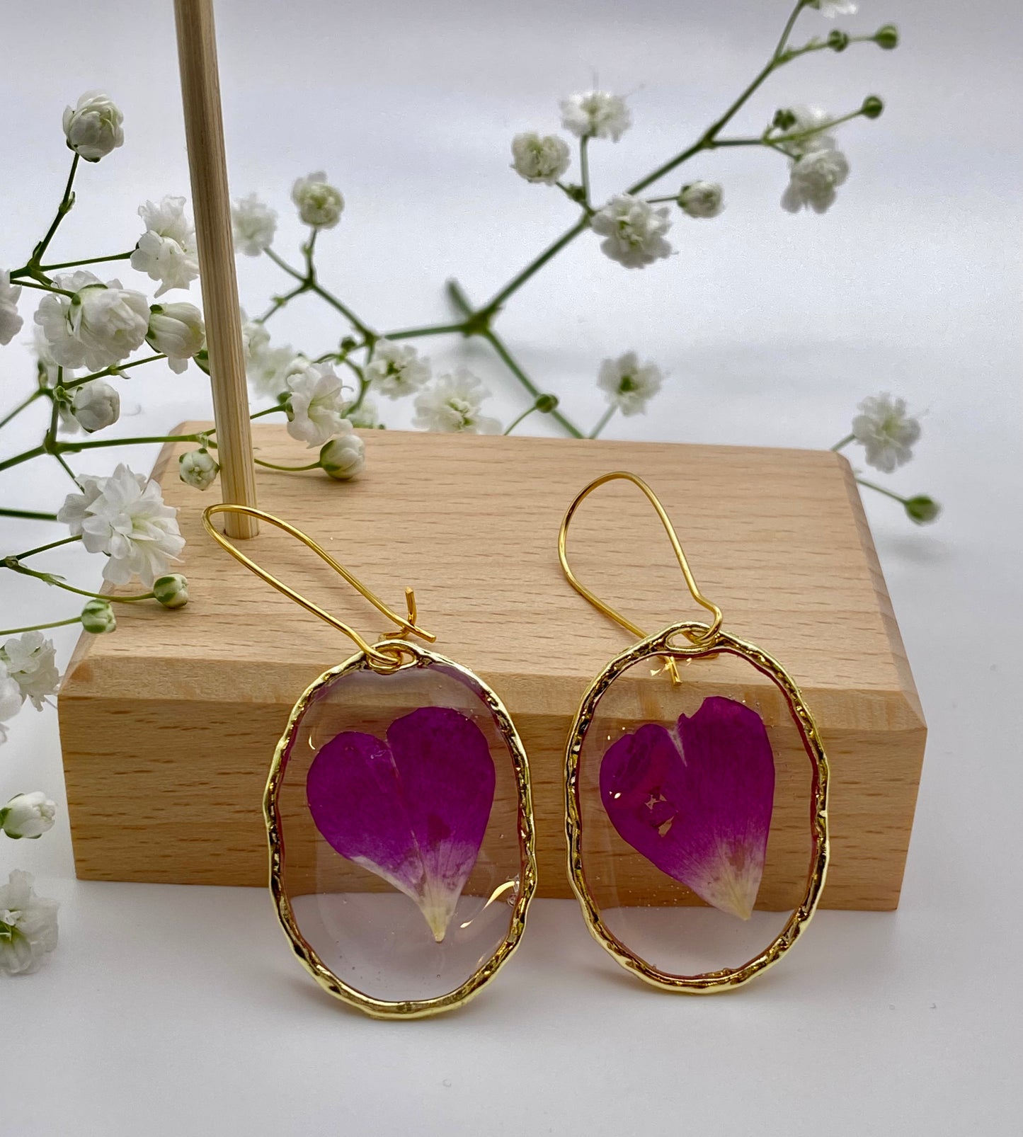 Hammered Gold Purple Heart Petal on Gold Kidney Wire