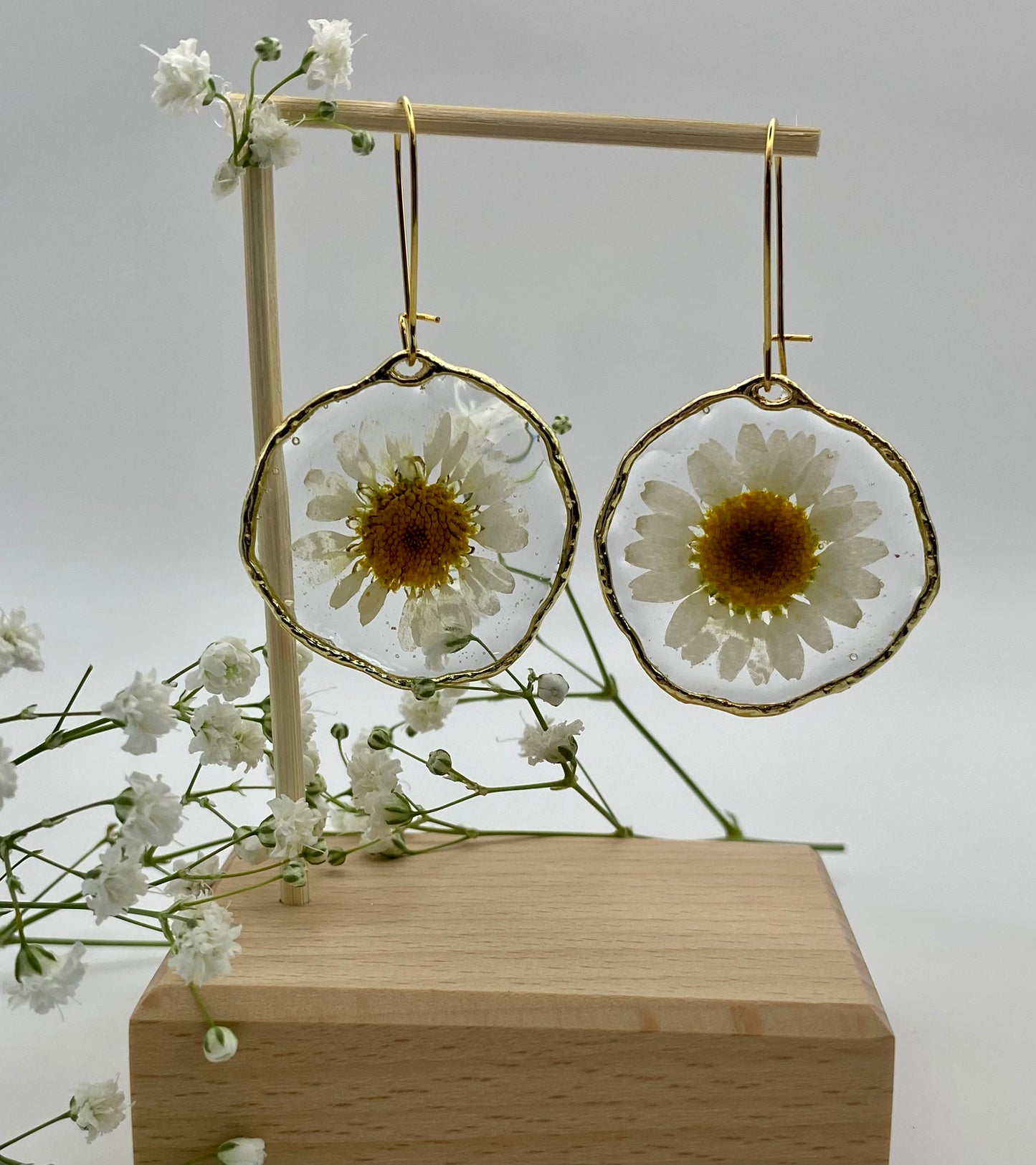Hammered Large Gold White Daisy on Gold Kidney Wire