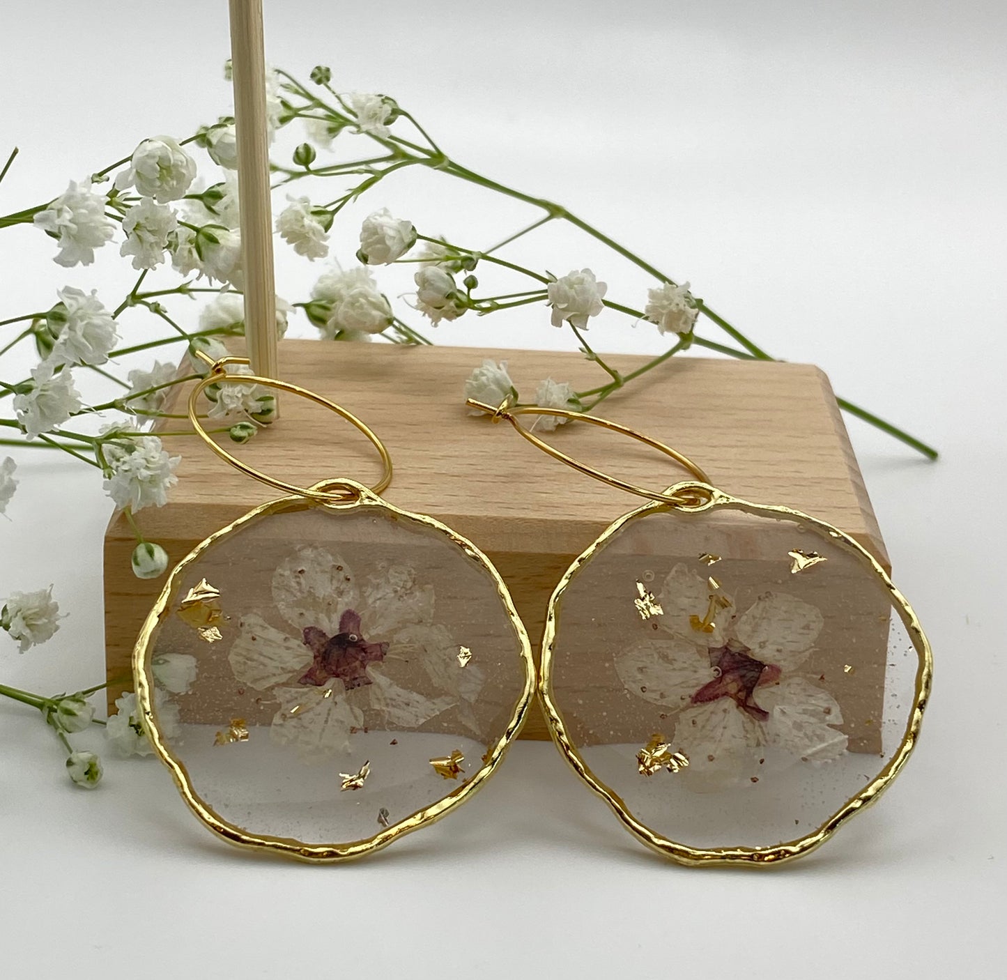Hammered Large Gold White Flower with Gold Flecks on Small Gold Hoop