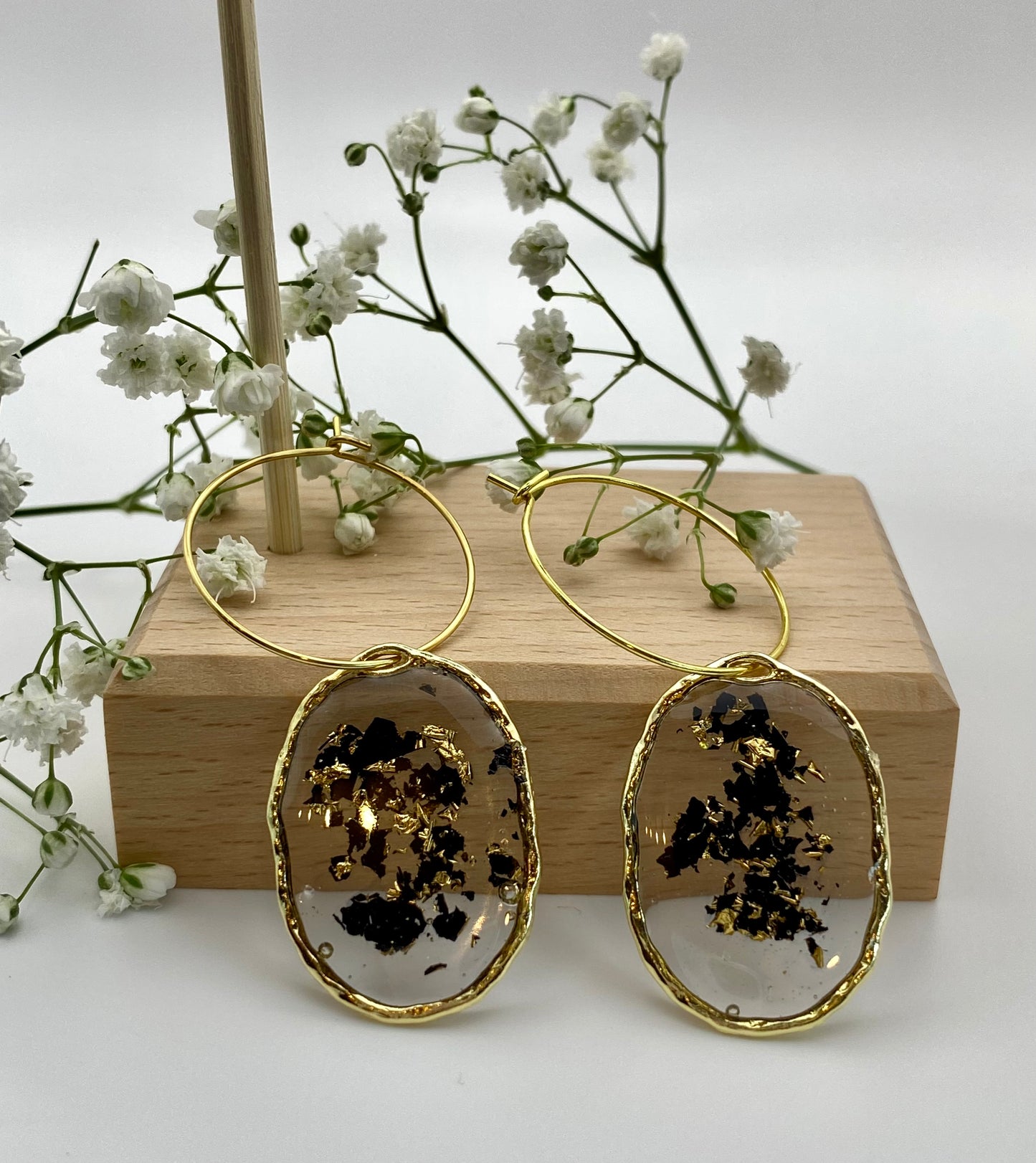 Hammered Gold Medium Black and Gold Foil on Medium Gold Hoop