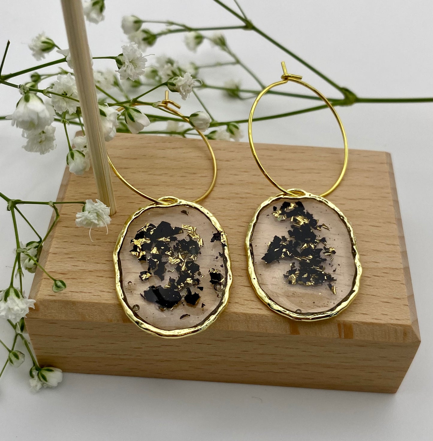 Hammered Gold Medium Black and Gold Foil on Medium Gold Hoop