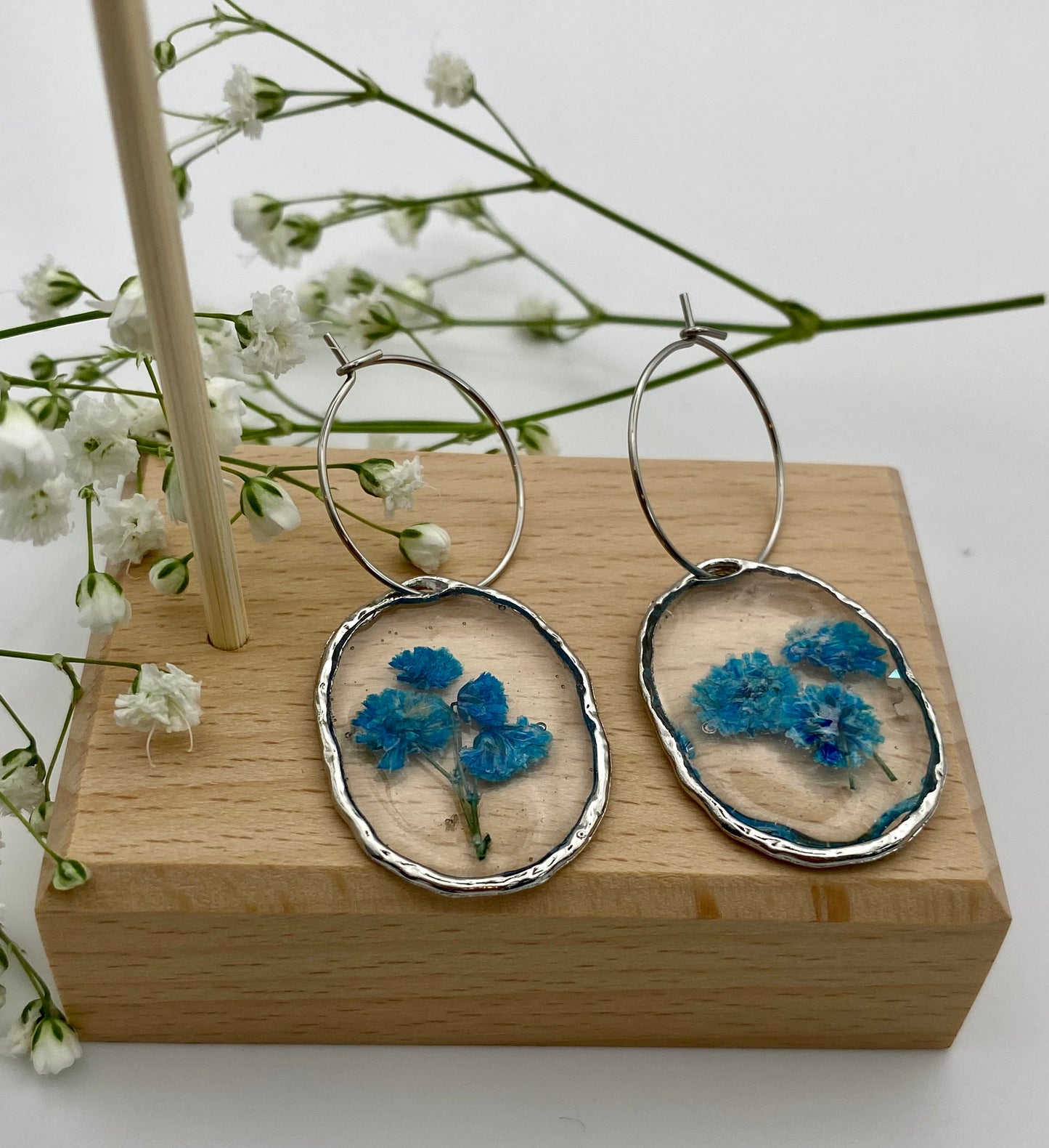 Hammered Medium Silver Blue Baby’s Breath on Small Silver Hoop